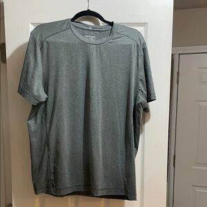 UNTUCKit Men's Gray Short Sleeve Tee